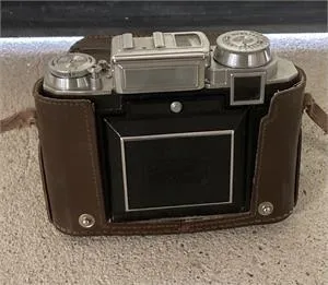 1 camera - ZEISS IKON