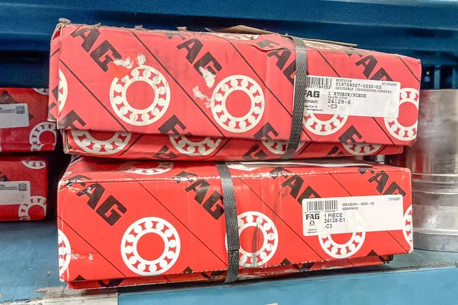 4 roulements à rouleaux FAG 24128-E1-C3