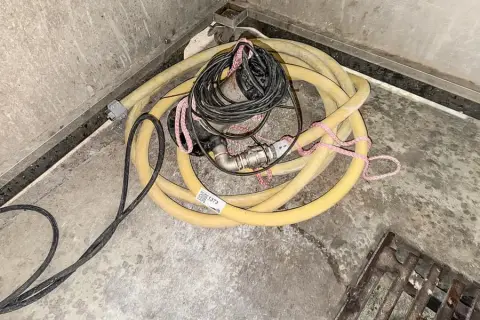 Submersible pump