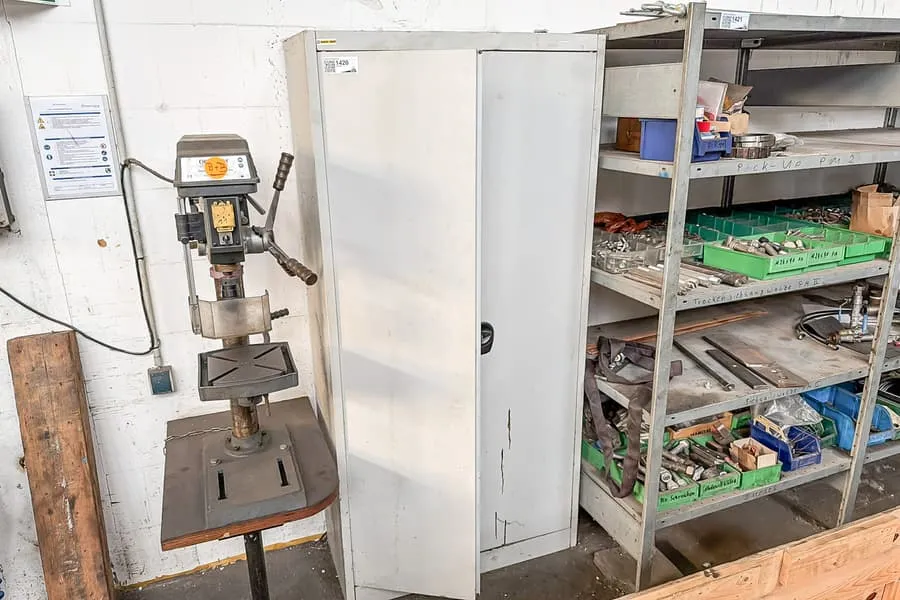 Armoire d'atelier, 2 portes