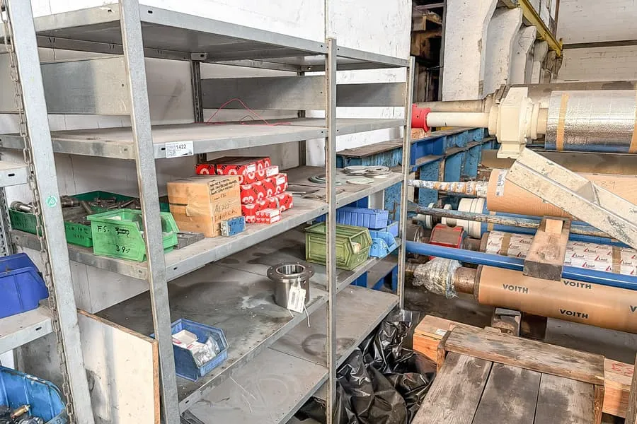 Slot-in shelving