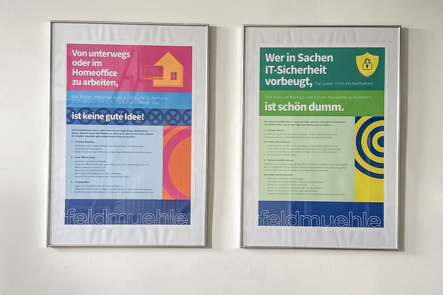 2 affiches décoratives "Feldmühle", encadrées
