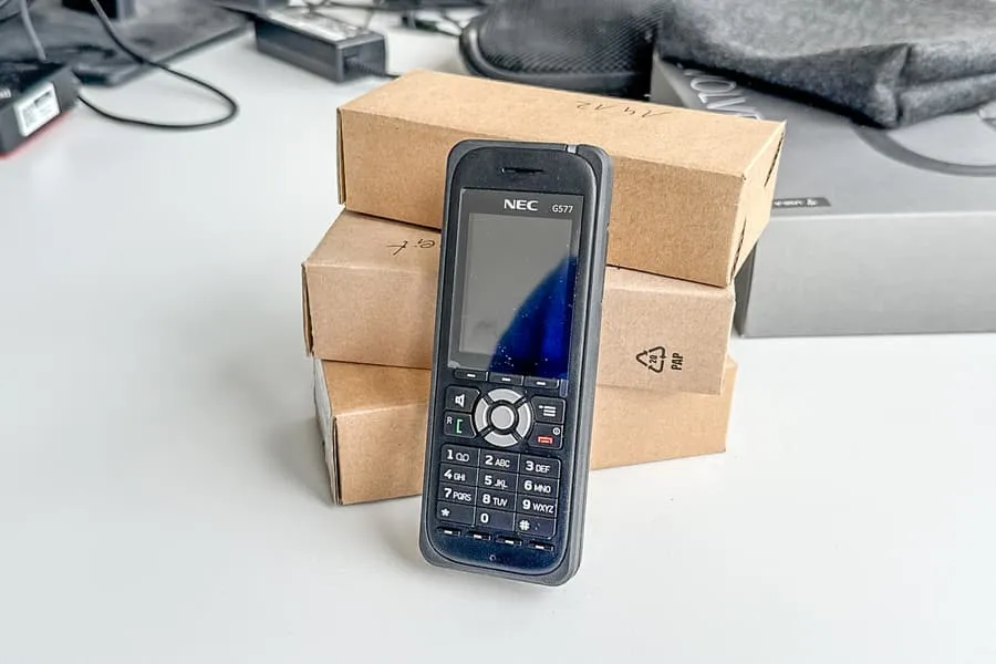 4 draadloze telefoons Nec G577