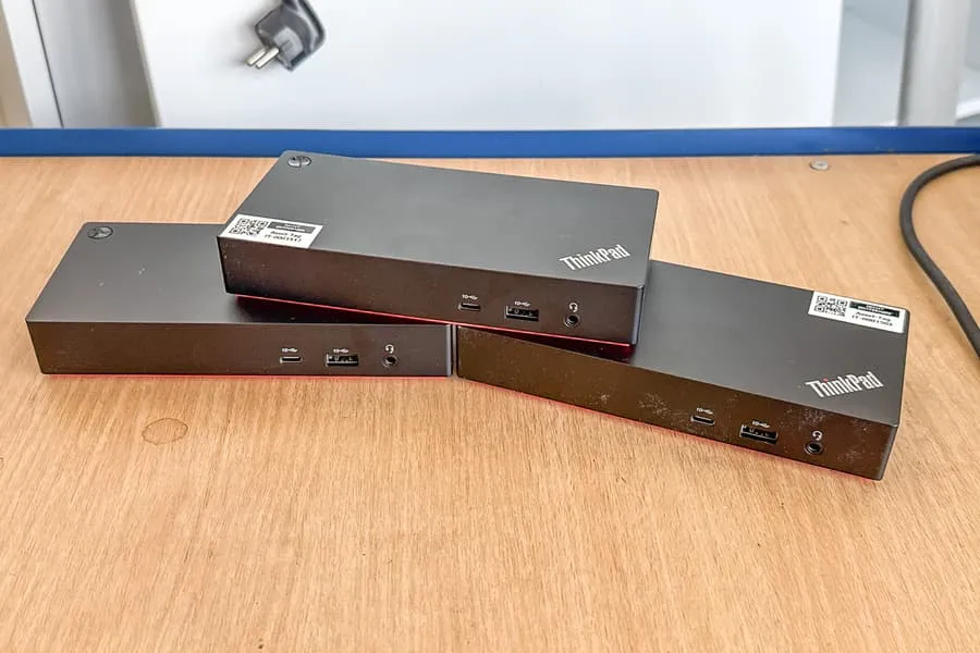3 Dockingstationen Lenovo ThinkPad Universal USB-C Dock LDA-KP