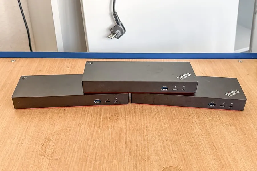 3 Dockingstationen Lenovo ThinkPad Universal Thunderbolt 3 Dock Gen 2 DK1841