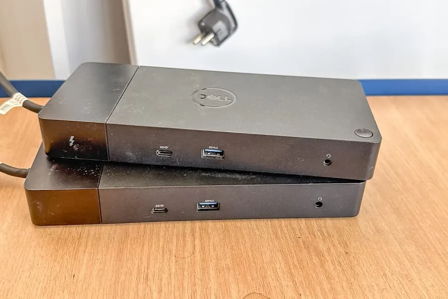 2 stacje dokujące Dell K20A001