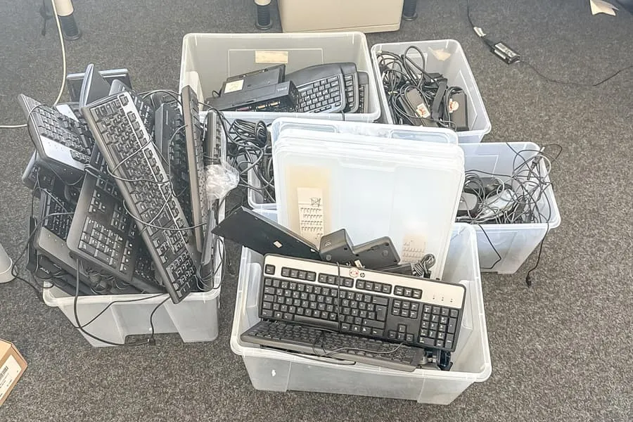 Lot of IT accessories