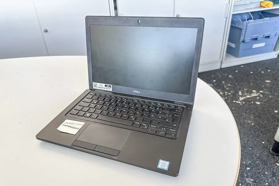 Ноутбук Dell Latitude 5290