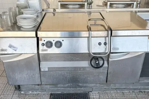 Tilting frying pan Zanussi KBR/E2FH