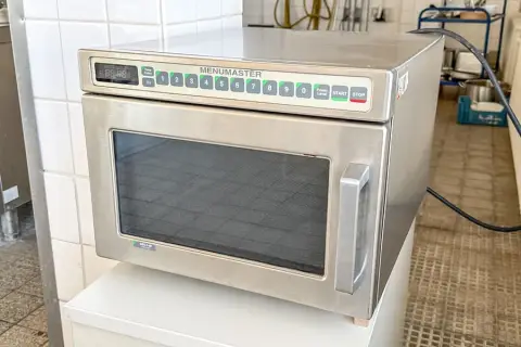 Microwave Menumaster DEC14E