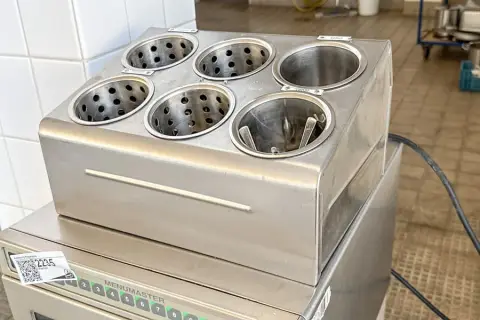 Stainless steel cutlery basket