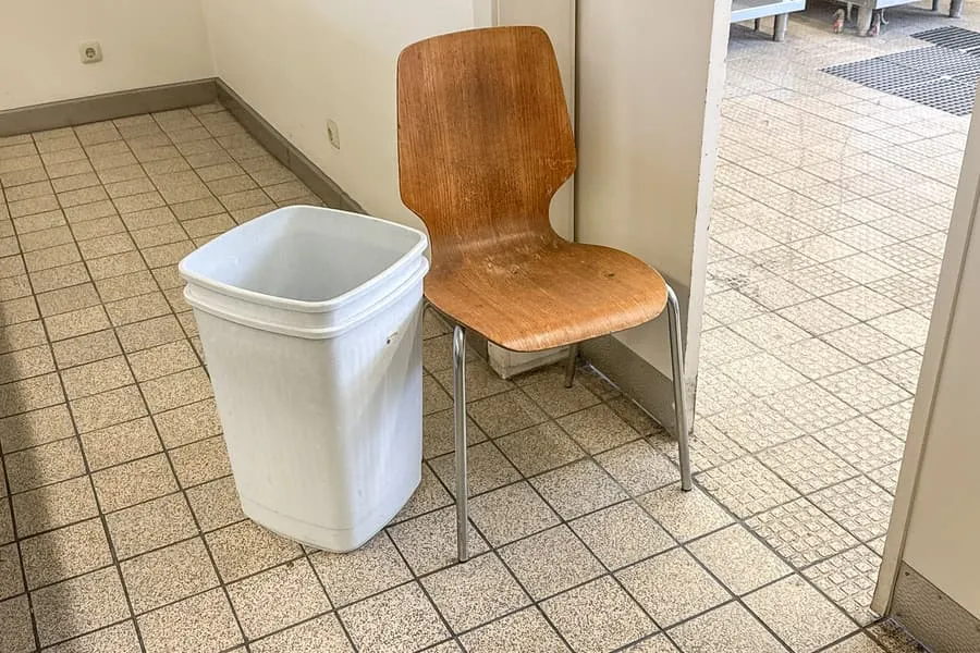 Chair and 2 buckets