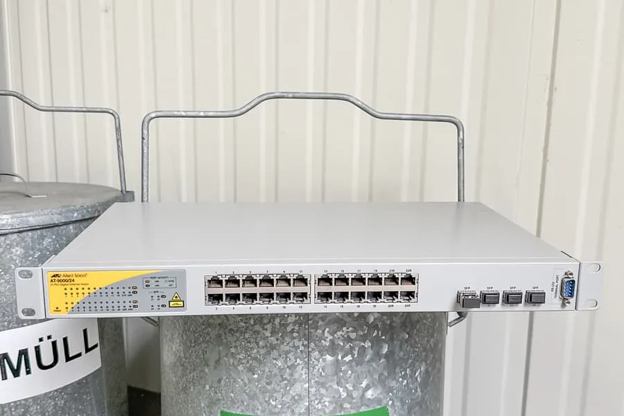 Коммутатор Allied Telesis AT-9000/24