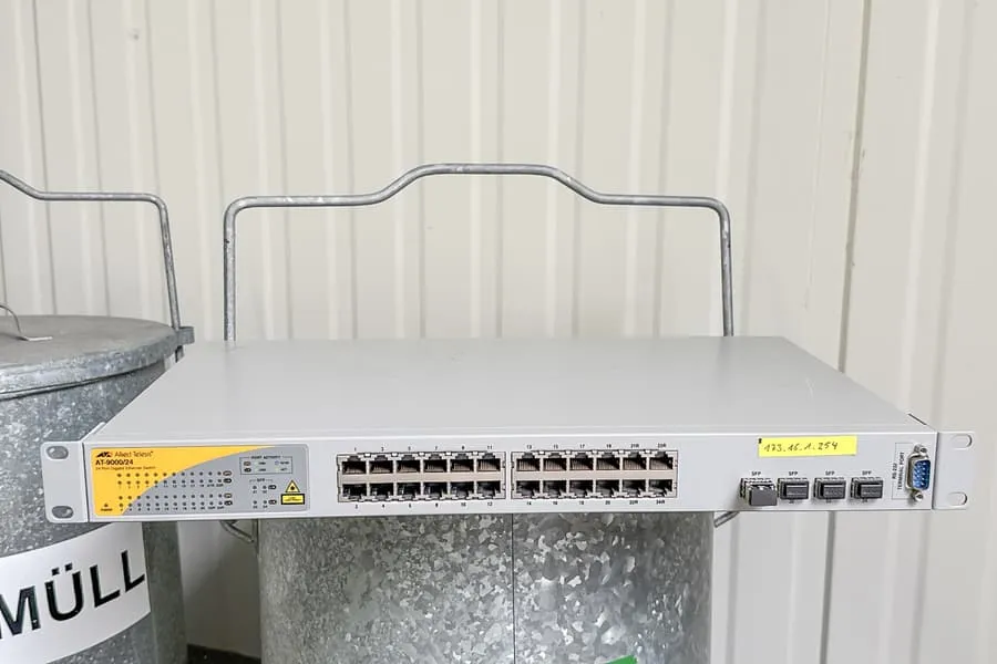 Коммутатор Allied Telesis AT-9000/24