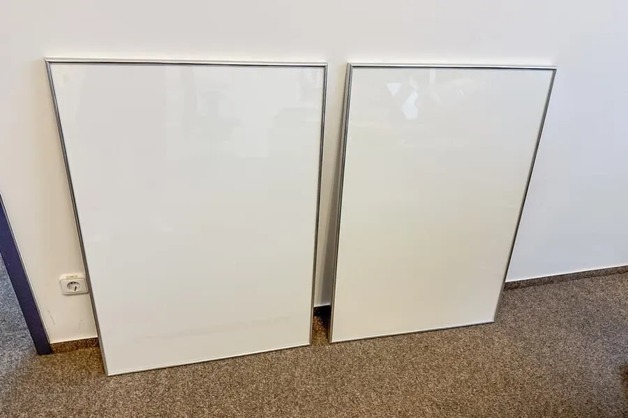 2 picture frames