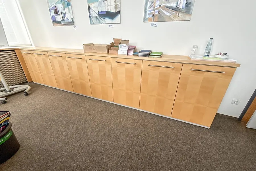 Chest of drawers