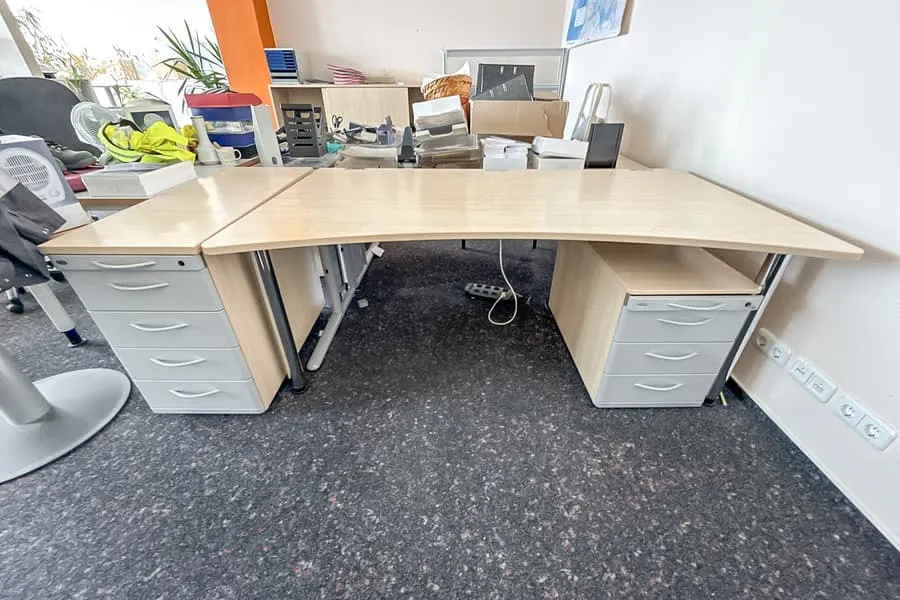 Bureau et 2 caissons à roulettes Werndl