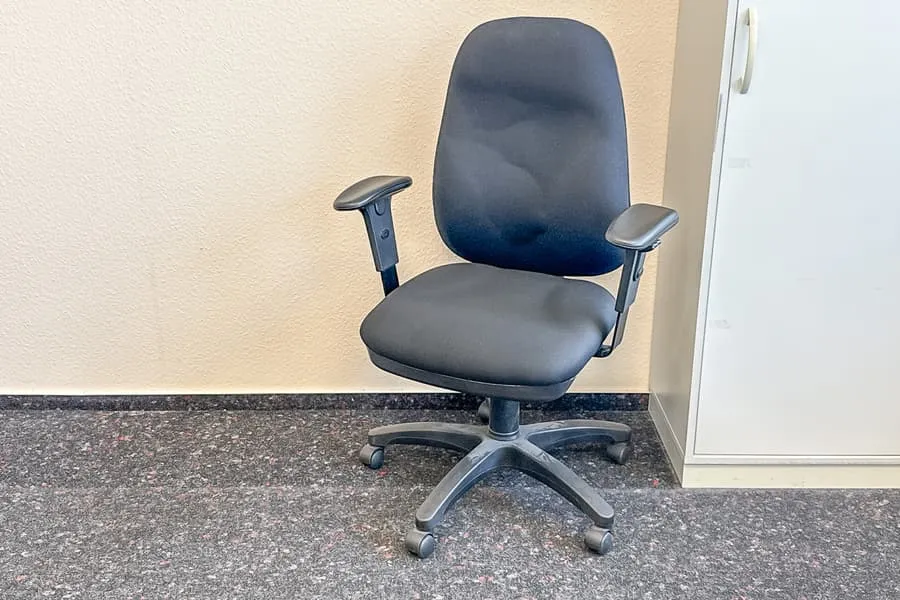 Kancelářská otočná židle