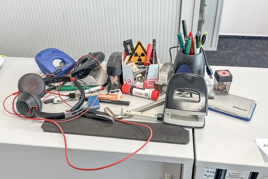 Lot de fournitures de bureau