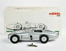 Märklin, Mercedes Benz W 196 voiture de course 81102