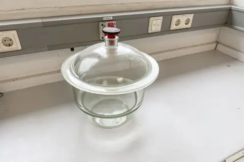 Laboratorní nádoba