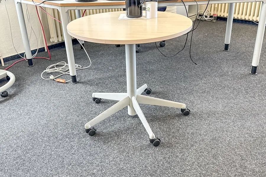 Ronde tafel, verrijdbaar