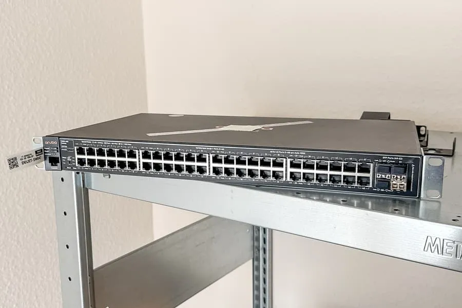 Коммутатор Aruba J9775A 2530-48G