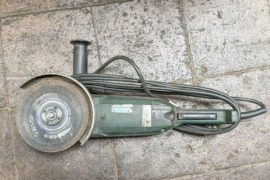 Meuleuse d'angle à deux mains Metabo W 281 X