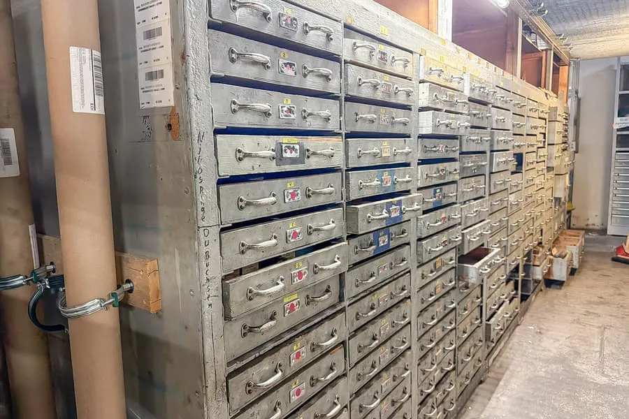 Wandinhoud: installatiemateriaal