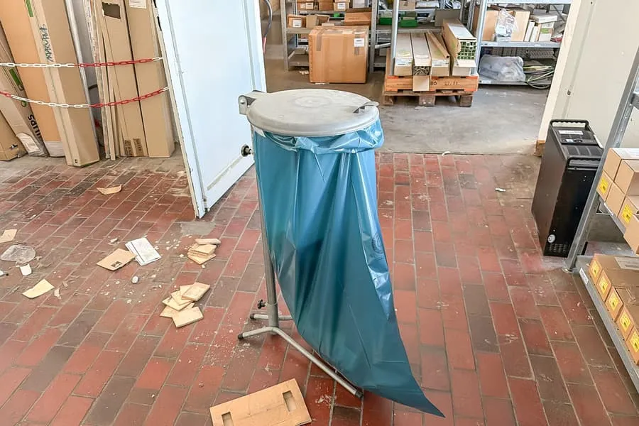 Stojak na worki na śmieci