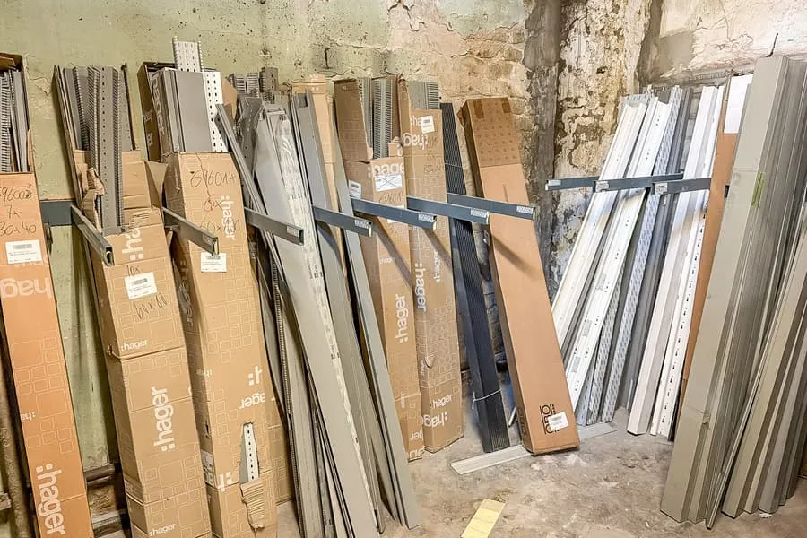 Lot of cable ducts