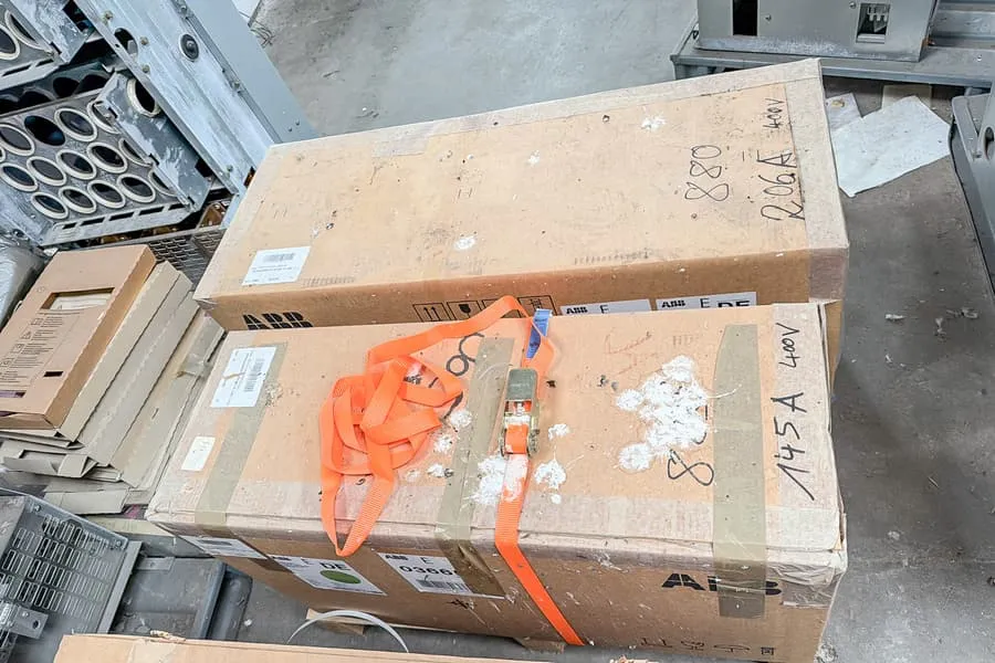 2 variateurs de fréquence ABB ACS 880