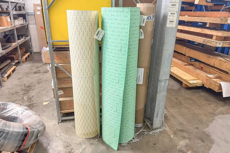 3 rouleaux de plaques d'étanchéité