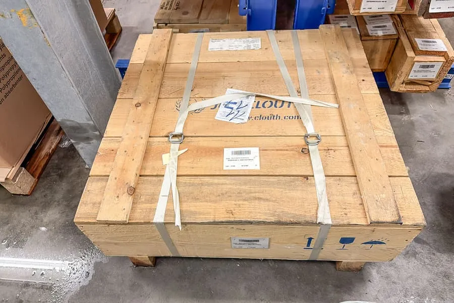 Caisse avec lames de raclage DYNASEAL