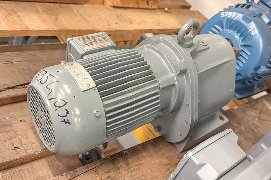 Asynchrongetriebemotor Bauer G23-11/DK84