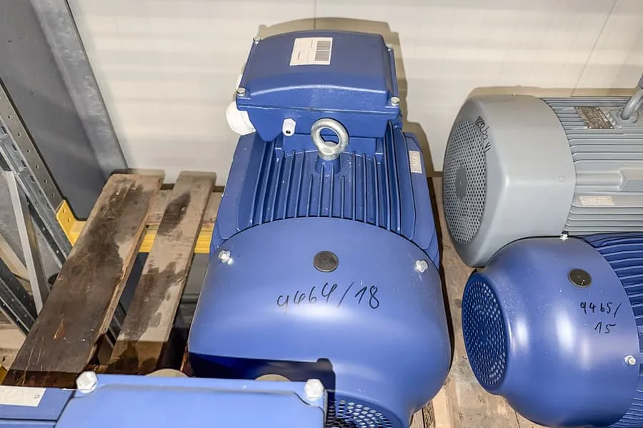 Moteur électrique triphasé Focquet MF200L-6 PTC