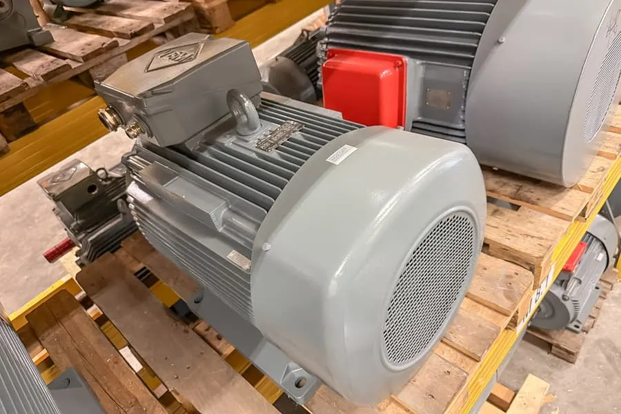 Low-voltage asynchronous motor VEM KU1R 200M