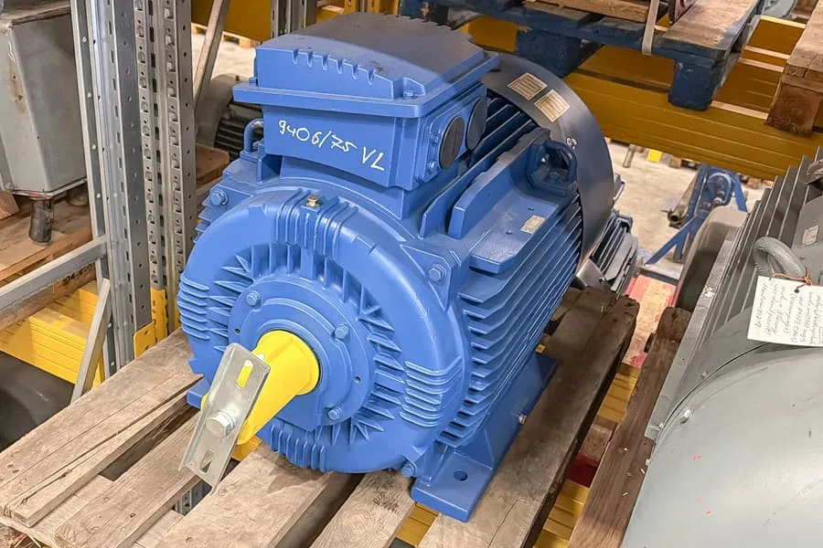 Three-phase motor EMK KOI1G280S-4B3E4K