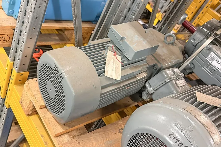 Elektrický převodový motor KEB G5.2A DK160M4