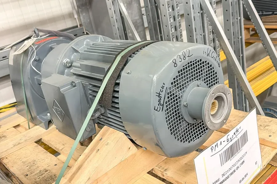 Helical gear unit VEM Z100K