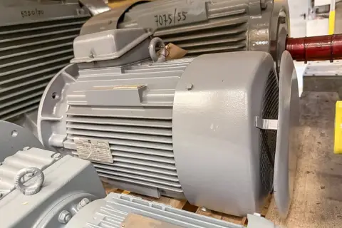 Trojfázový motor VEM K11R 180