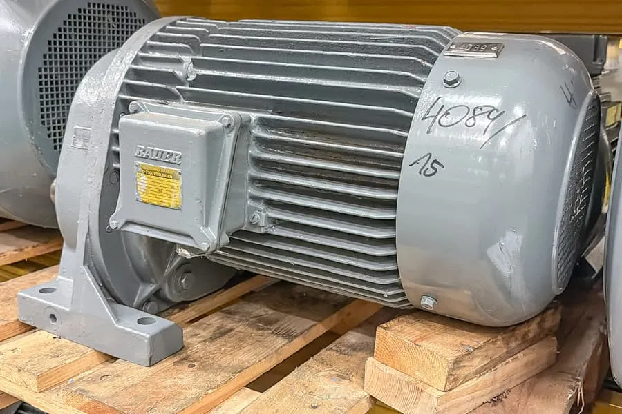 Three-phase gear motor Bauer D 5A410E/429