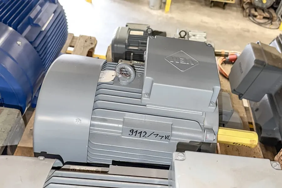 Silnik elektryczny VEM MF 200L-2