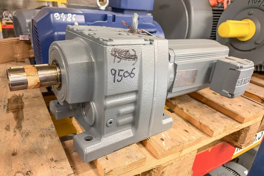 Elektrogetriebemotor SEW R77 DA5100L4