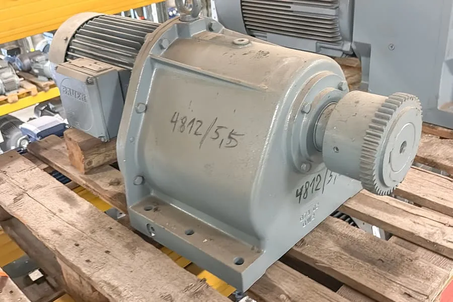 Elektrický převodový motor Bauer 72-11/D4AF-381