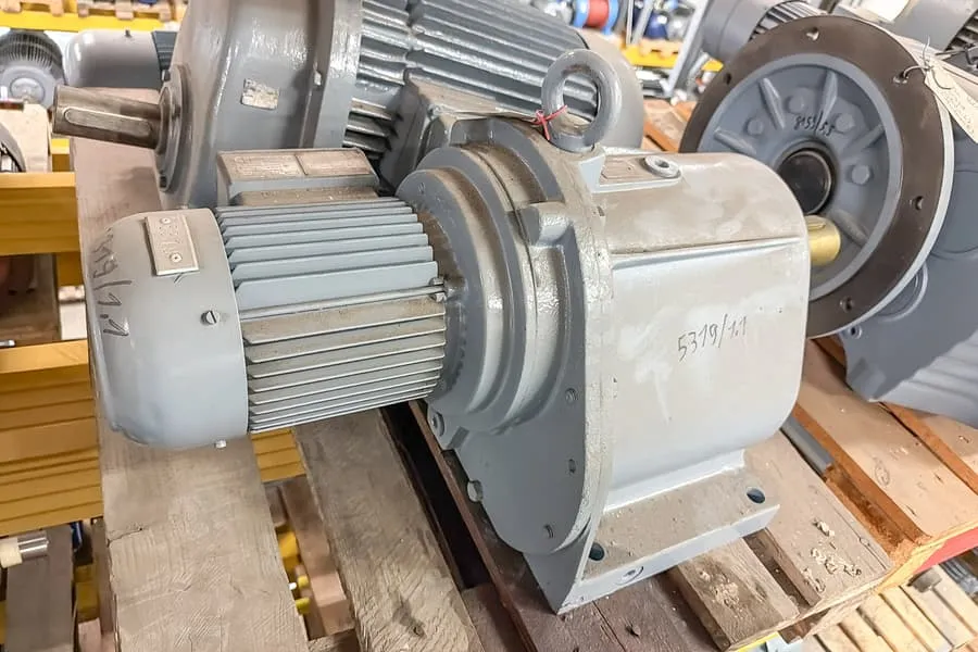 Electric gear motor Bauer G63-107/DK96-241