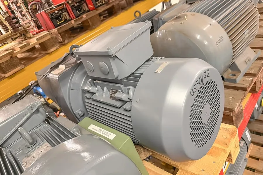 Электромотор-редуктор KEB G82A DA180LB4