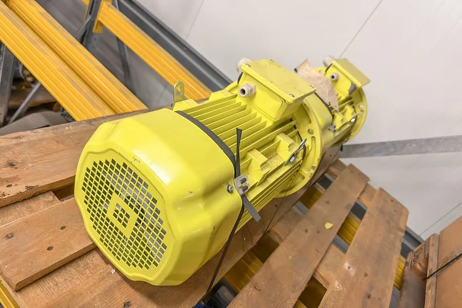 2 Menzen electric motors